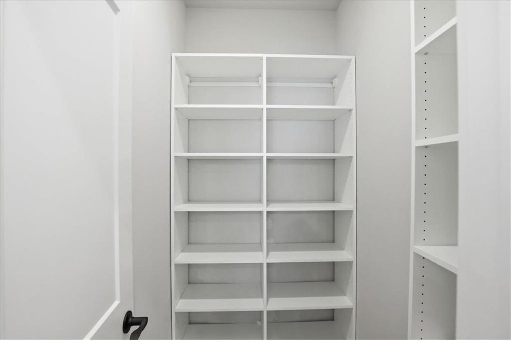 196 Red June Lane Clarkesville, GA 30523 - Photo 20 of 69 a view of an empty walk in closet
