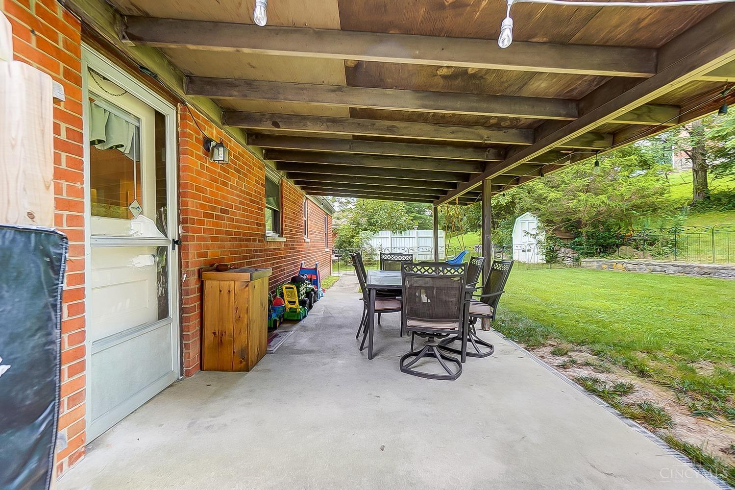 6886 Taylor Road Cincinnati, OH 45248 - Photo 29 of 32