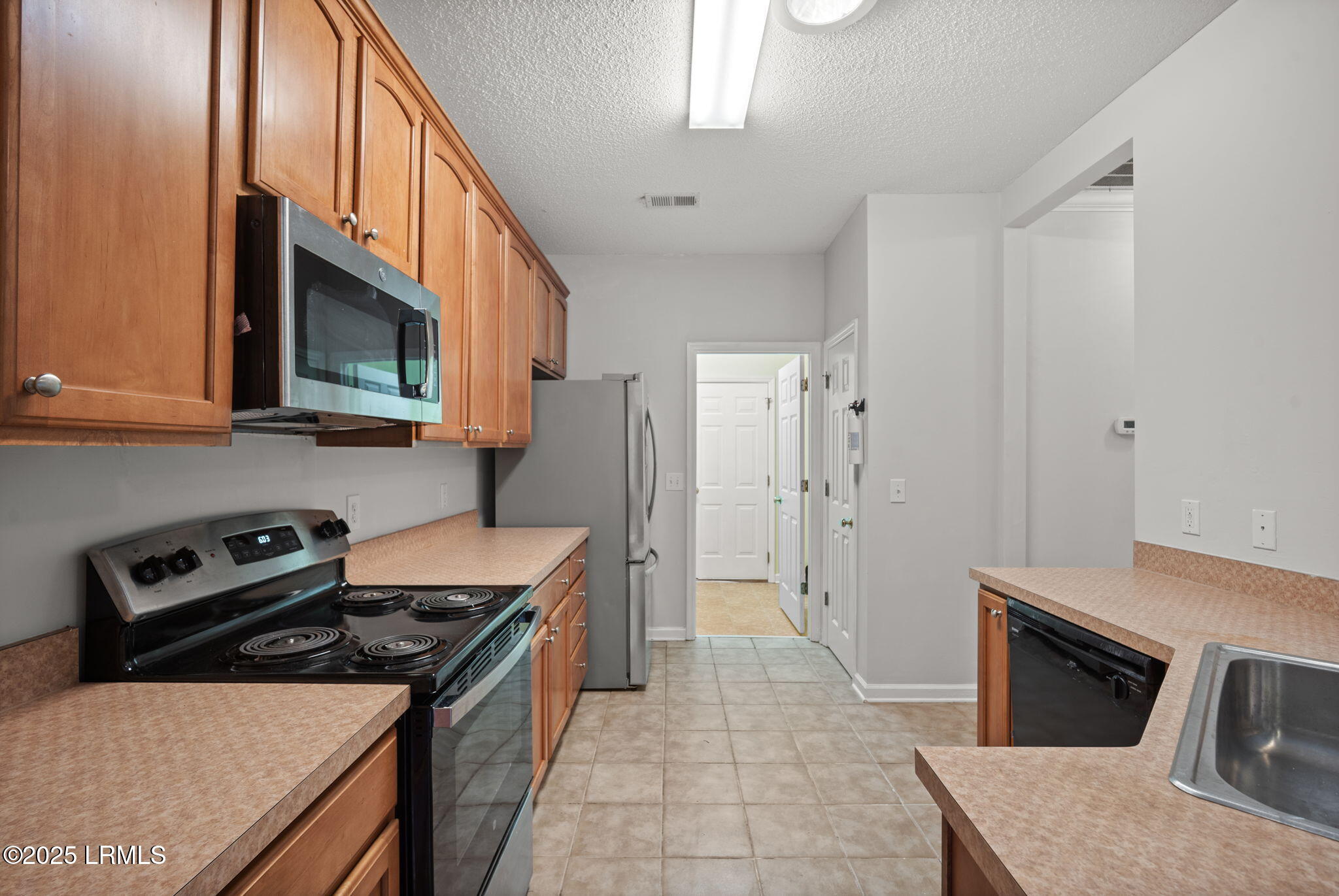 79 Kendall Drive Bluffton, SC 29910 - Photo 11 of 37 27-web-or-mls-10_8-55