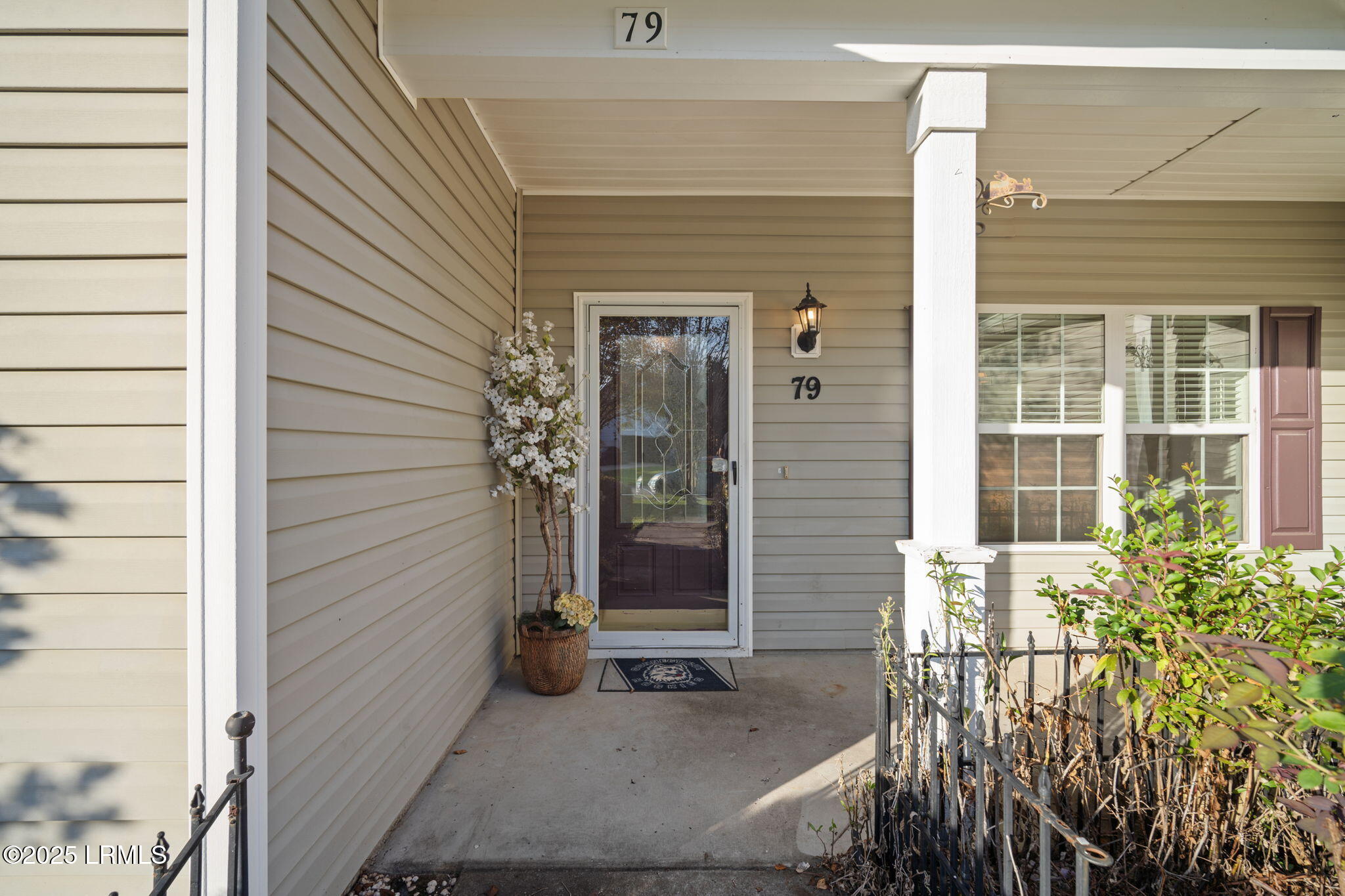 79 Kendall Drive Bluffton, SC 29910 - Photo 6 of 37 1-web-or-mls-10_8-29