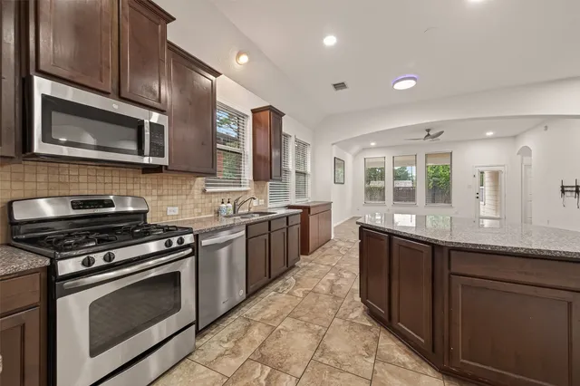 $2,500 | 16131 Keystone Ridge Lane, Houston, TX 77070