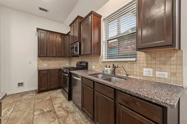 $2,500 | 16131 Keystone Ridge Lane, Houston, TX 77070