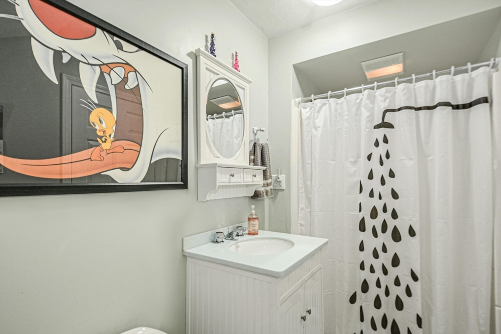 22 Winston Road Holliston, MA 01746 - Photo 21 of 40 Gallery Image 21