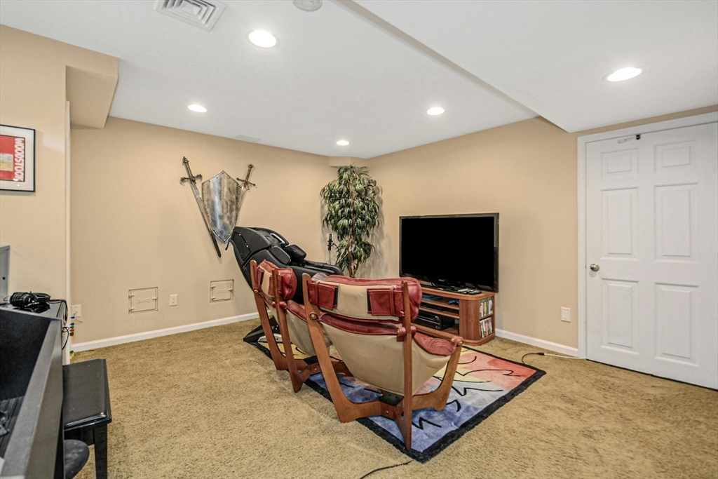 22 Winston Road Holliston, MA 01746 - Photo 29 of 40 Gallery Image 29