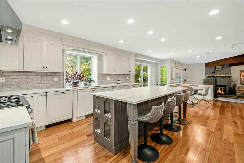 22 Winston Road Holliston, MA 01746 - Photo 7 of 40 Gallery Image 7