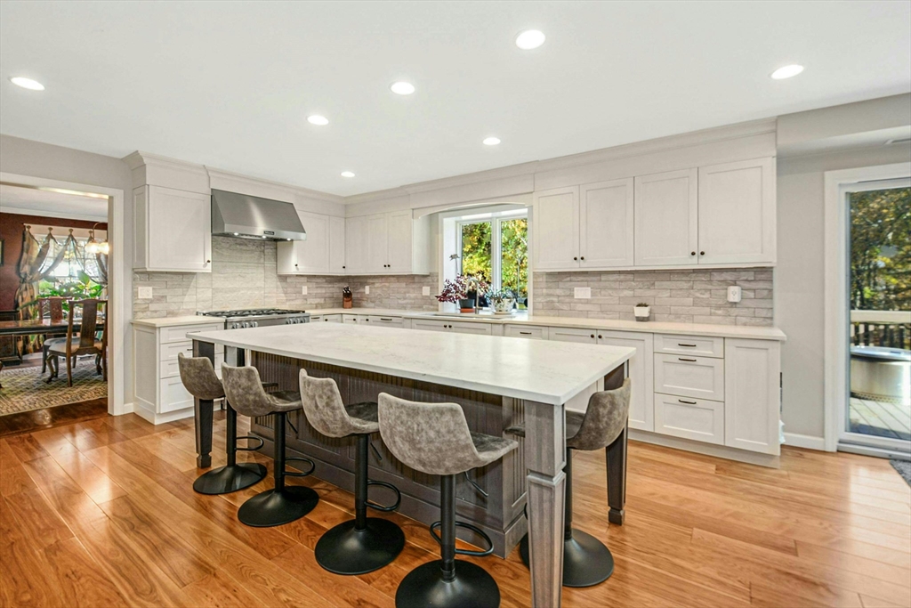 22 Winston Road Holliston, MA 01746 - Photo 8 of 40 Gallery Image 8