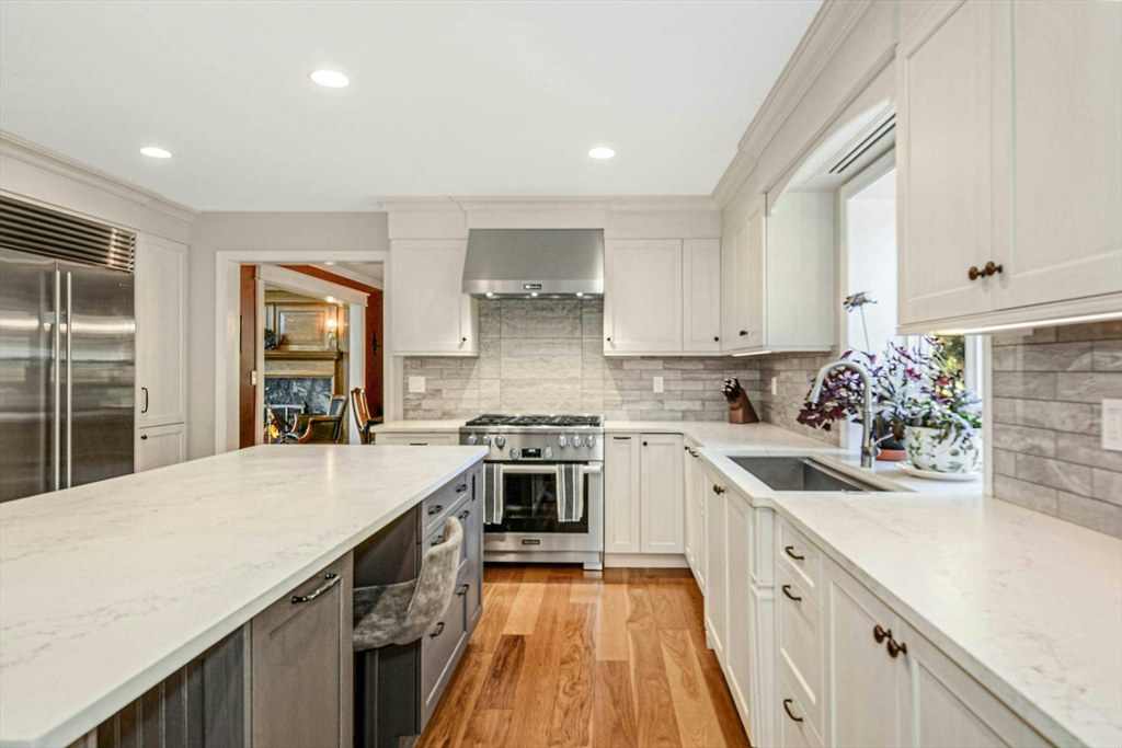 22 Winston Road Holliston, MA 01746 - Photo 10 of 40 Gallery Image 10