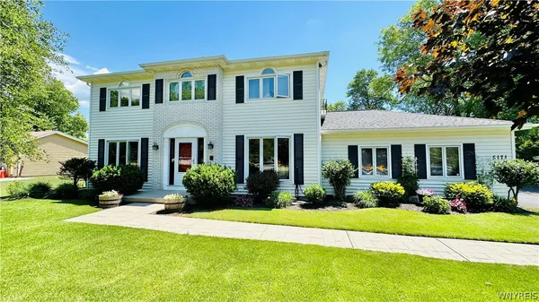 $499,000 | 5171 Bronson Drive, Lewiston, NY 14092