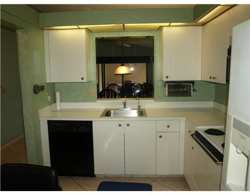 8082 Whispering Palm Drive, Unit B Boca Raton, FL 33496 - Photo 4 of 10 Additional Photo