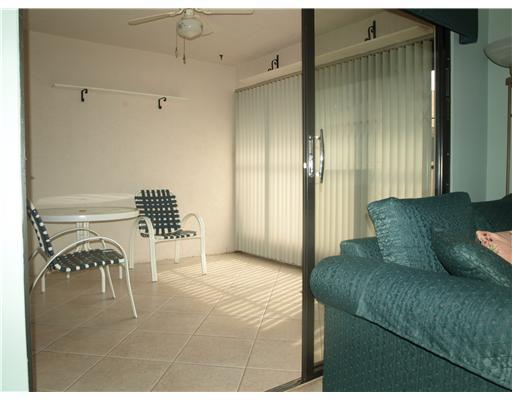 8082 Whispering Palm Drive, Unit B Boca Raton, FL 33496 - Photo 6 of 10 Additional Photo
