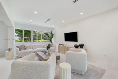 $1,399,000 | 8405 Southwest 144th Street, Palmetto Bay, FL 33158