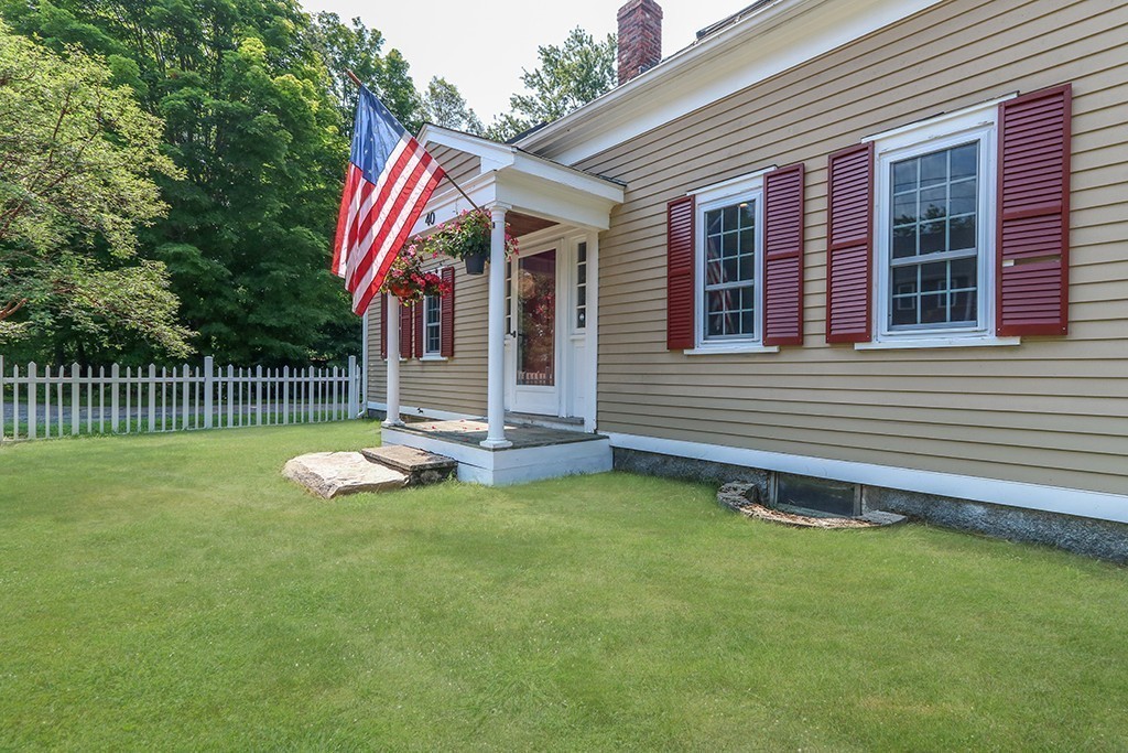 40 Auburn Road Millis, MA 02054 - Photo 3 of 30 Gallery Image 3