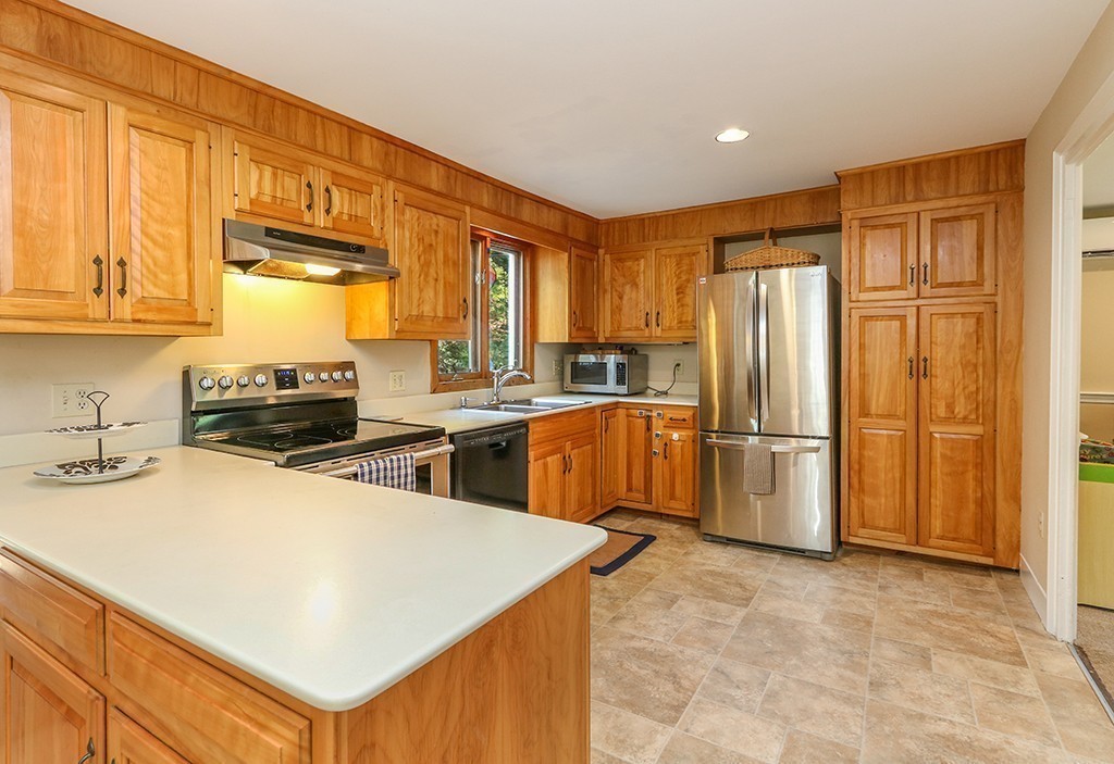40 Auburn Road Millis, MA 02054 - Photo 4 of 30 Gallery Image 4
