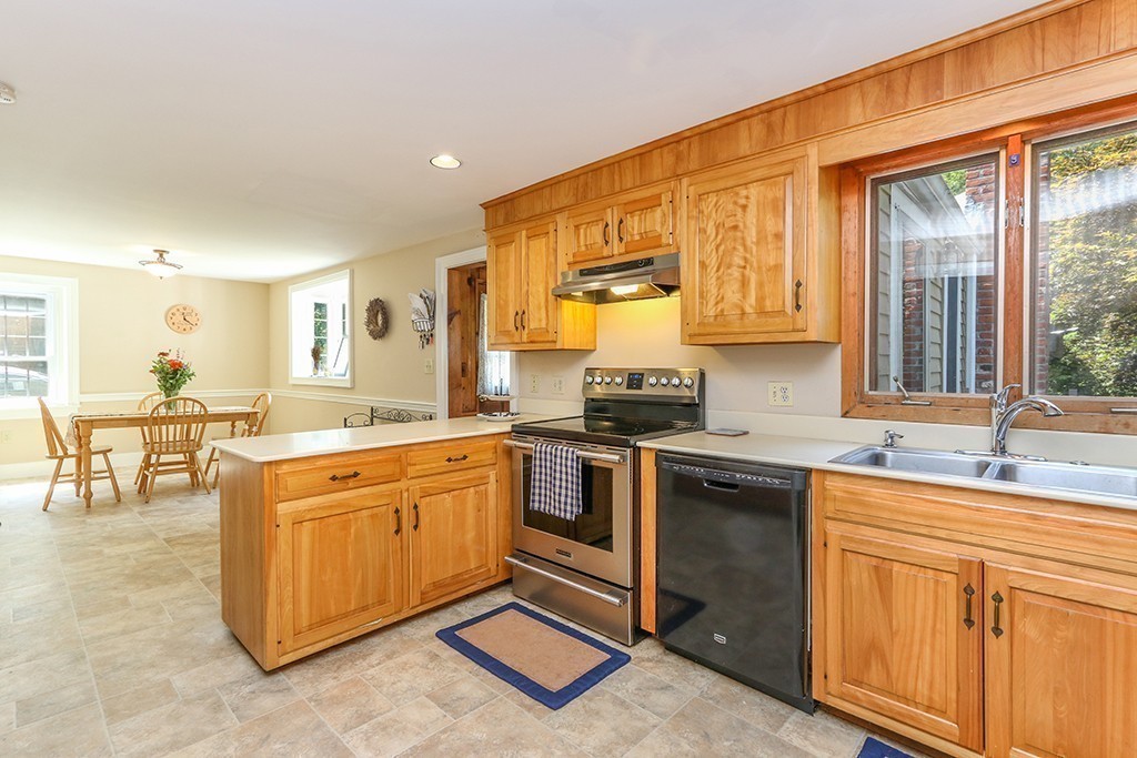 40 Auburn Road Millis, MA 02054 - Photo 6 of 30 Gallery Image 6
