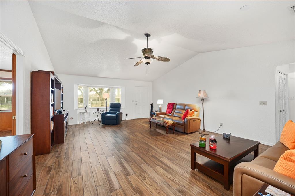 8560 Southwest 90th Street, Unit E Ocala, FL 34481 - Photo 22 of 59