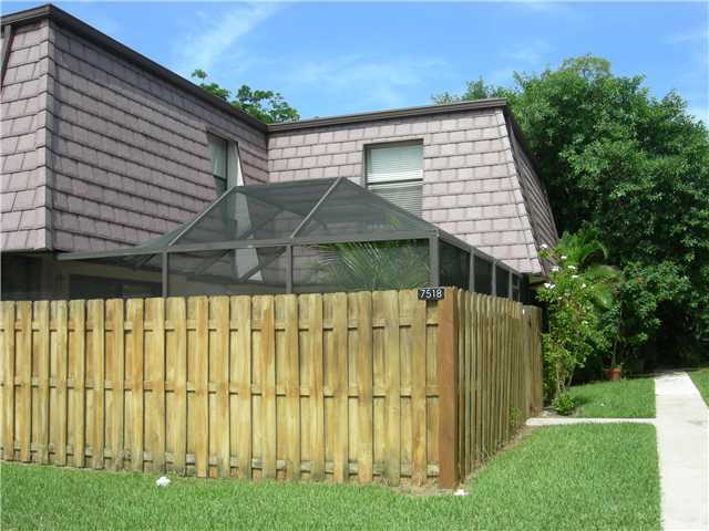 7518 Courtyard Run East Boca Raton, FL 33433 - Photo 1 of 4 Primary Photo
