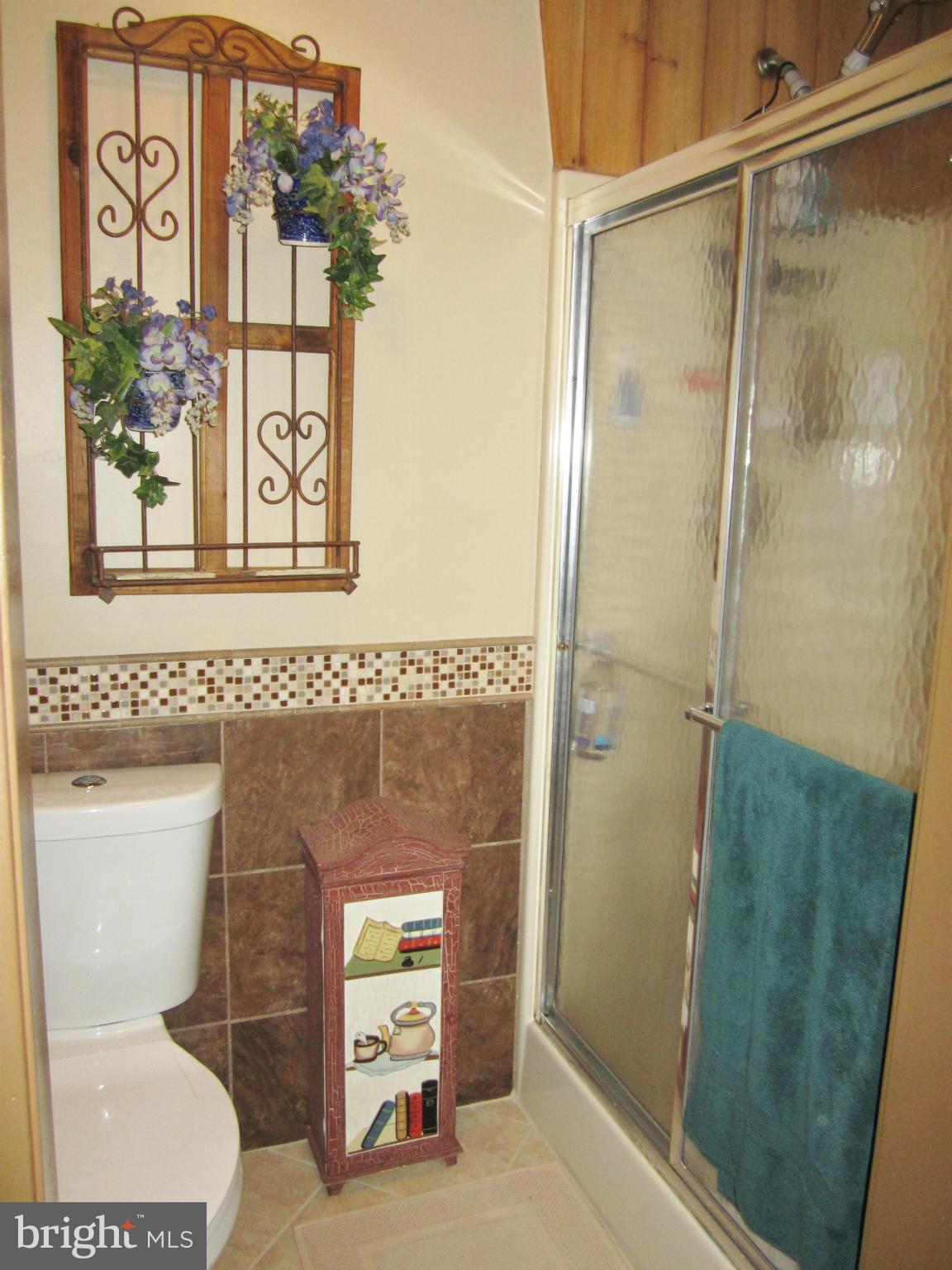 2812 Anderson Road White Hall, MD 21161 - Photo 17 of 30 Bath (Master)