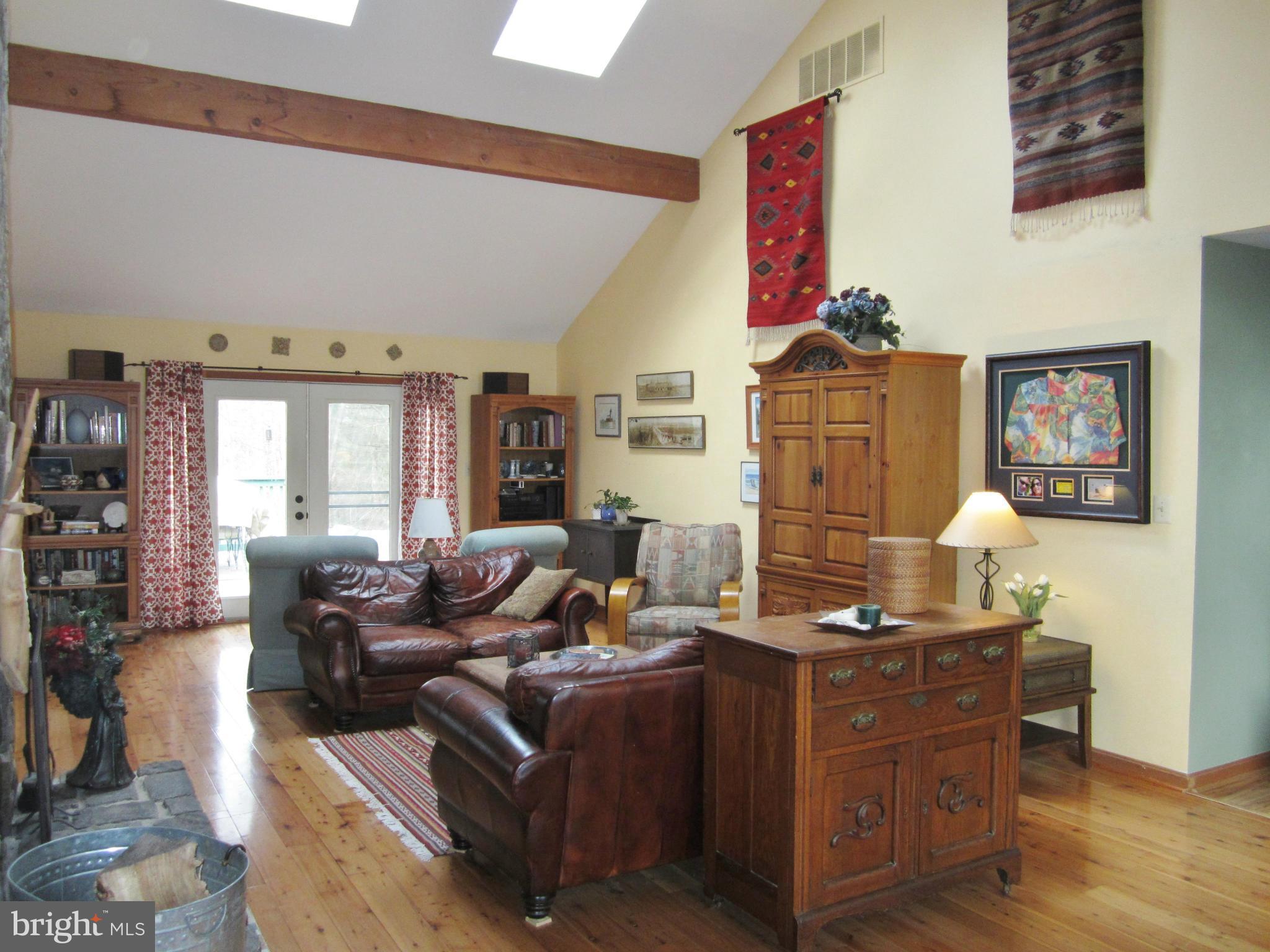 2812 Anderson Road White Hall, MD 21161 - Photo 6 of 30 Living Room