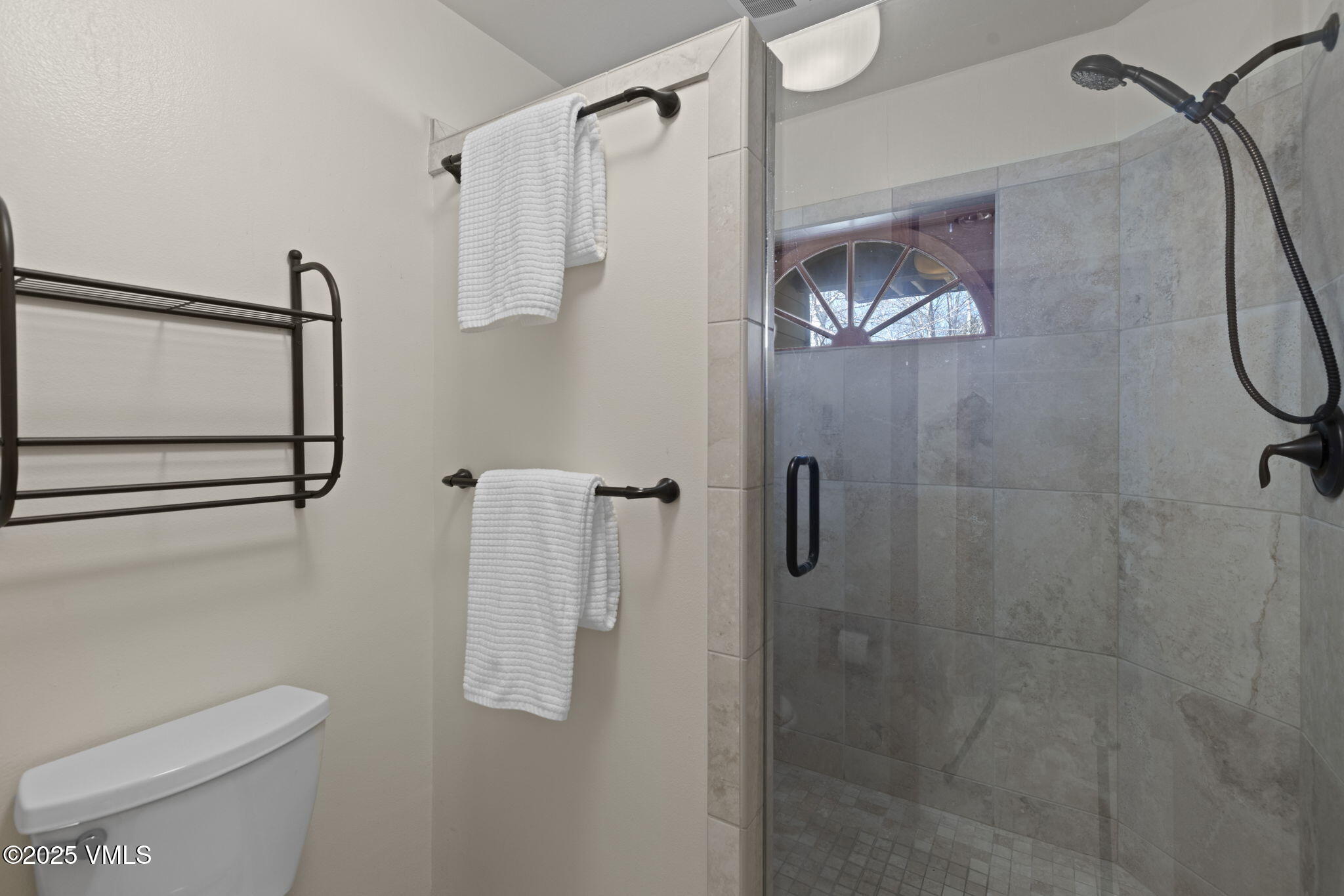 931 Singletree Road, Unit 10 Edwards, CO 81632 - Photo 23 of 30 large-01961b54-df15-70ca-8ab0-4235a1d1c5