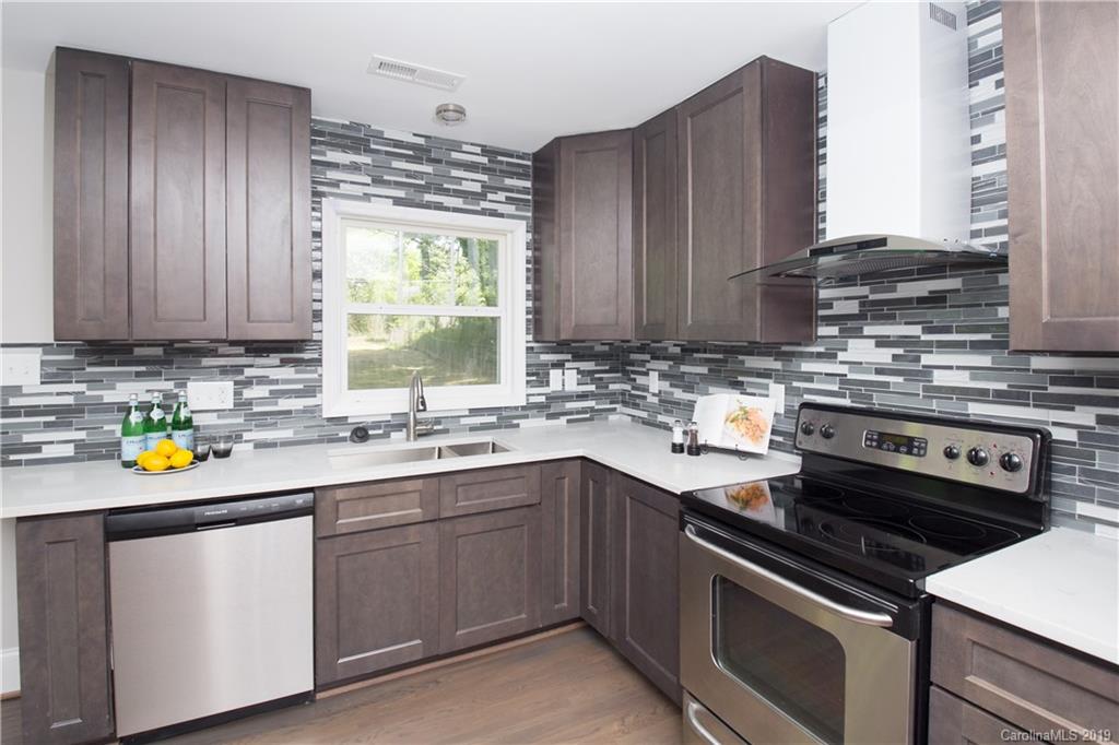 1330 Bethel Road Charlotte, NC 28208 - Photo 16 of 29 Gallery Image 16