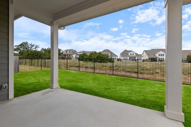 $549,000 | 566 Sage Thrasher Circle, Dripping Springs, TX 78620