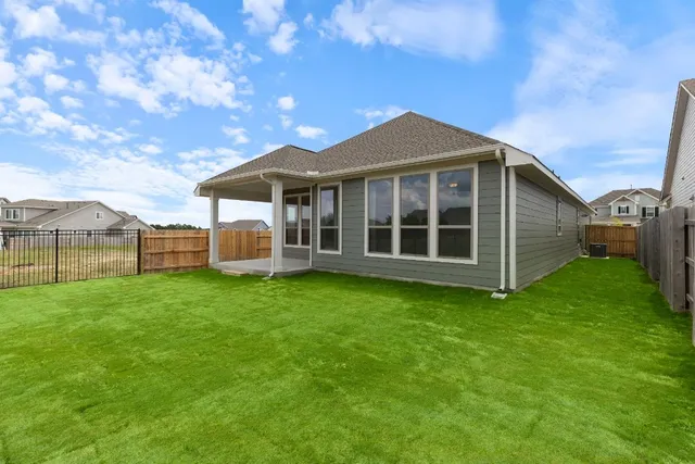 $549,000 | 566 Sage Thrasher Circle, Dripping Springs, TX 78620