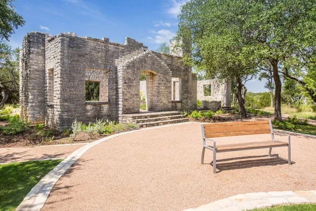 $549,000 | 566 Sage Thrasher Circle, Dripping Springs, TX 78620