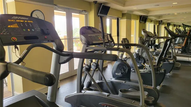 $2,300 | 1064 North Tamiami Trail, Unit 1508, Sarasota, FL 34236