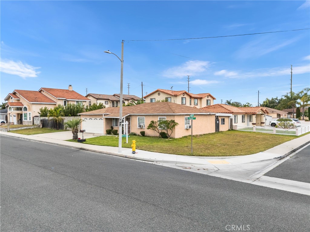 14792 Riata Street Midway City, CA 92655 - Photo 3 of 46