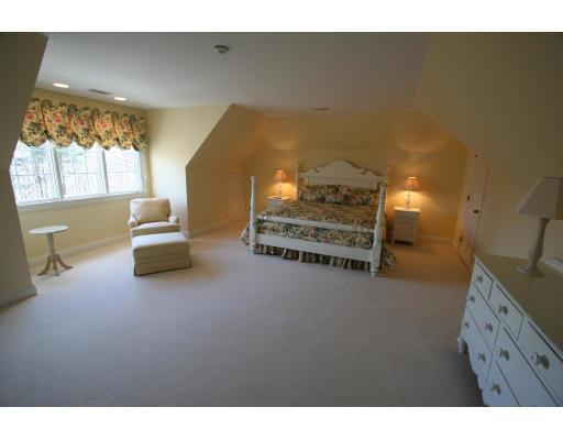 12 Coachman Ridge Road Shrewsbury, MA 01545 - Photo 15 of 19 Gallery Image 15