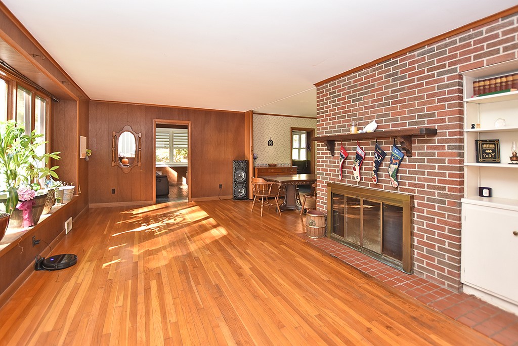 26 Hamilton Hill Road Glocester, RI 02814 - Photo 3 of 9