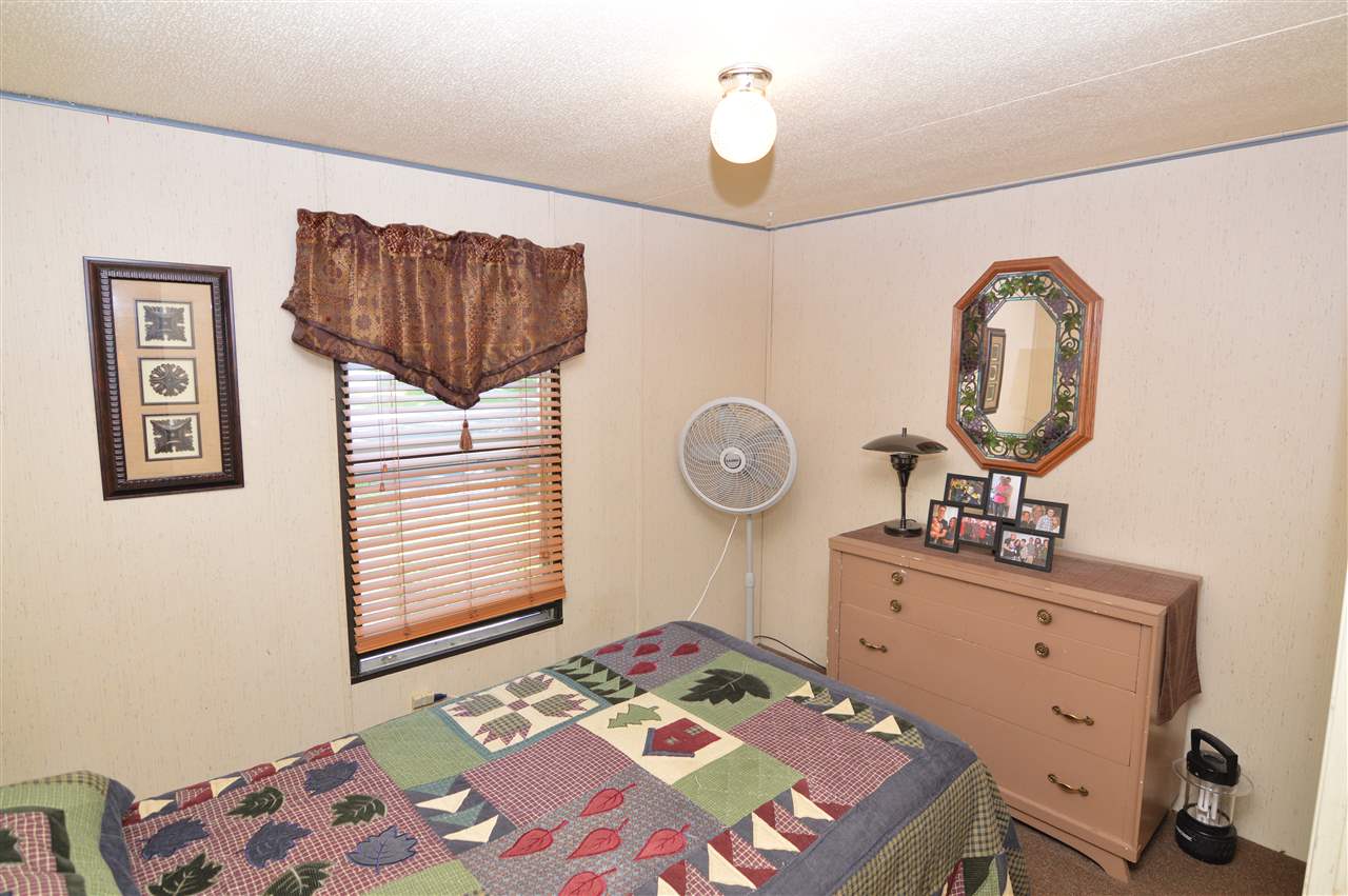 98 Elm Street Epping, NH 03042 - Photo 15 of 28