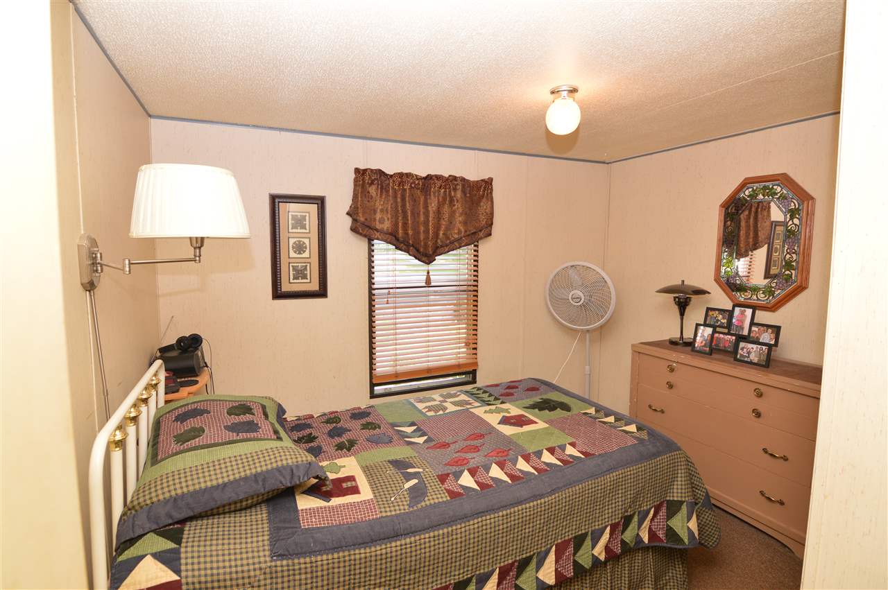 98 Elm Street Epping, NH 03042 - Photo 16 of 28