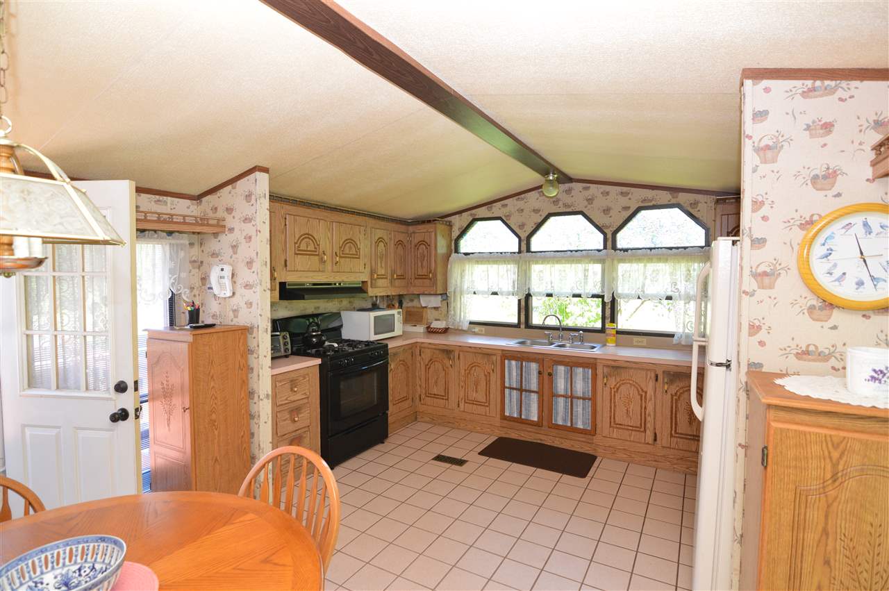 98 Elm Street Epping, NH 03042 - Photo 9 of 28