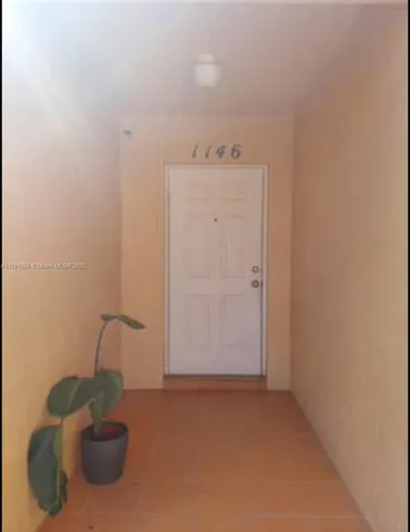 $2,600 | Tamiami, Miami, FL 33182