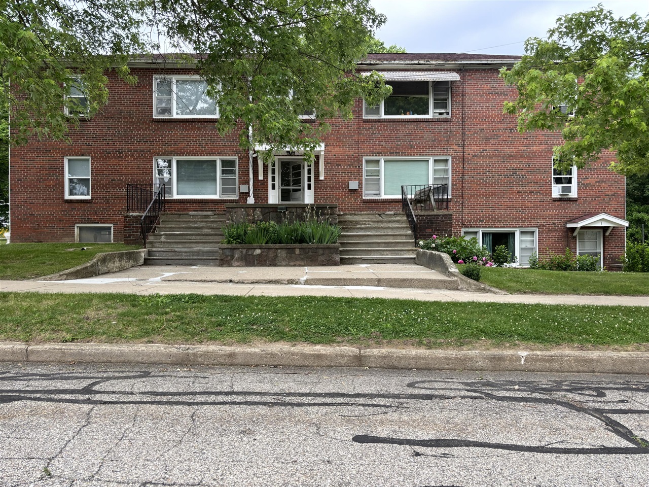 190 Maple Street Concord, MI 49237 - Photo 3 of 11