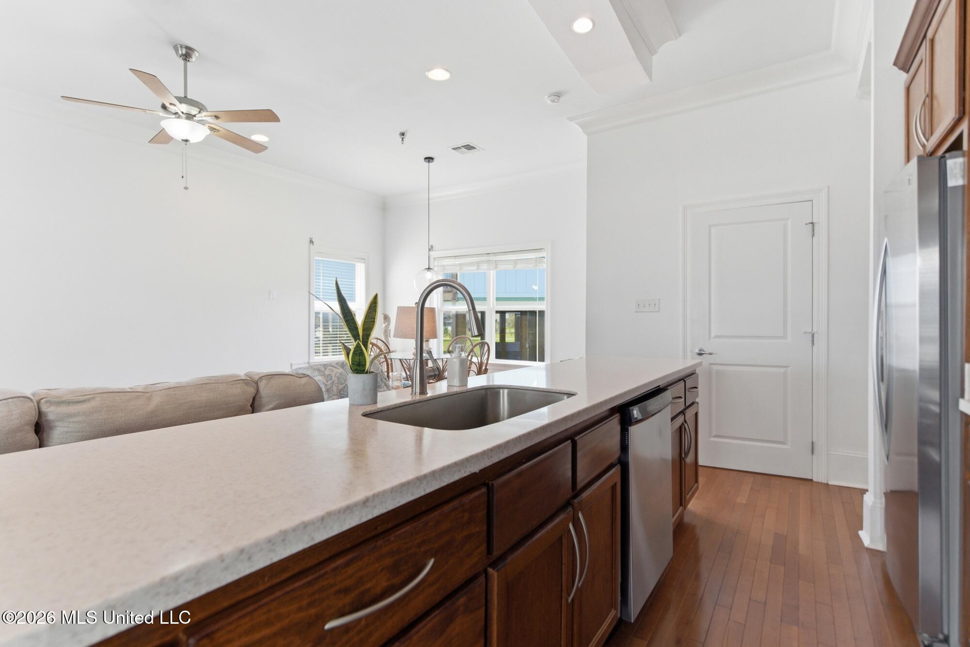 705 West Beach Boulevard, Unit 705 Long Beach, MS 39560 - Photo 13 of 35 13_dsc05048