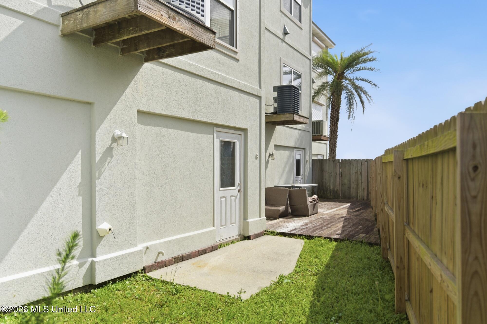 705 West Beach Boulevard, Unit 705 Long Beach, MS 39560 - Photo 24 of 35 27_dsc05090