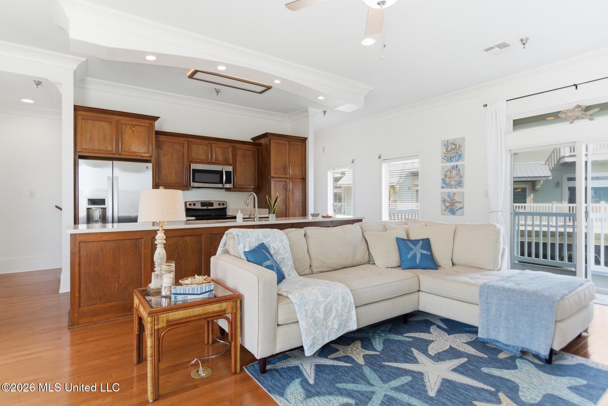705 West Beach Boulevard, Unit 705 Long Beach, MS 39560 - Photo 4 of 35 6_dsc05027
