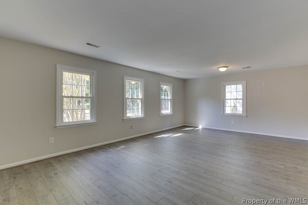 139 Harris Creek Road Hampton, VA 23669 - Photo 8 of 37 Gallery Image 8