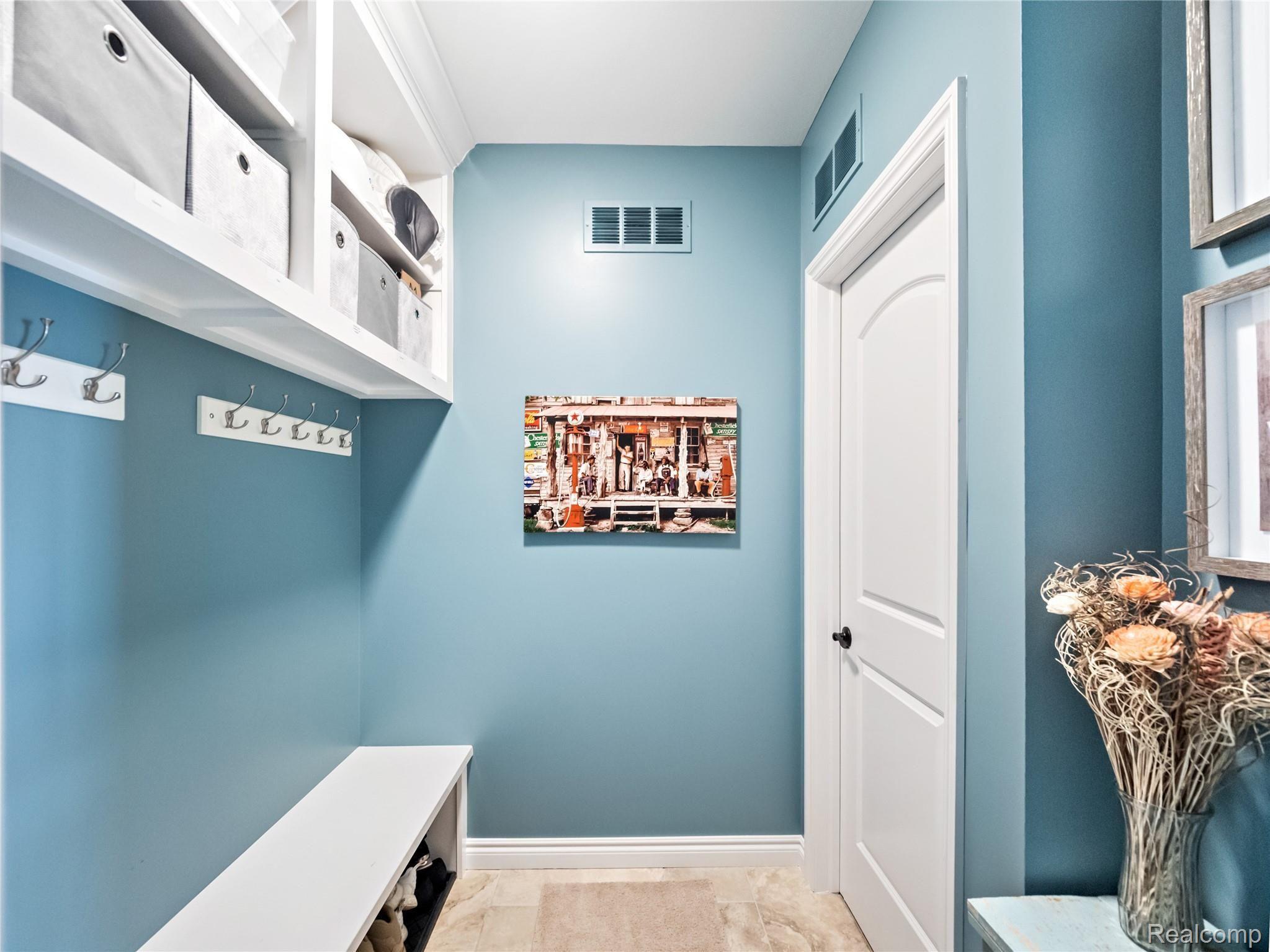 3309 Kenmore Road Berkley, MI 48072 - Photo 9 of 24 Mud room
