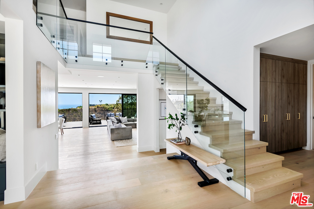 6761 Wandermere Road Malibu, CA 90265 - Photo 3 of 35 Gallery Image 3