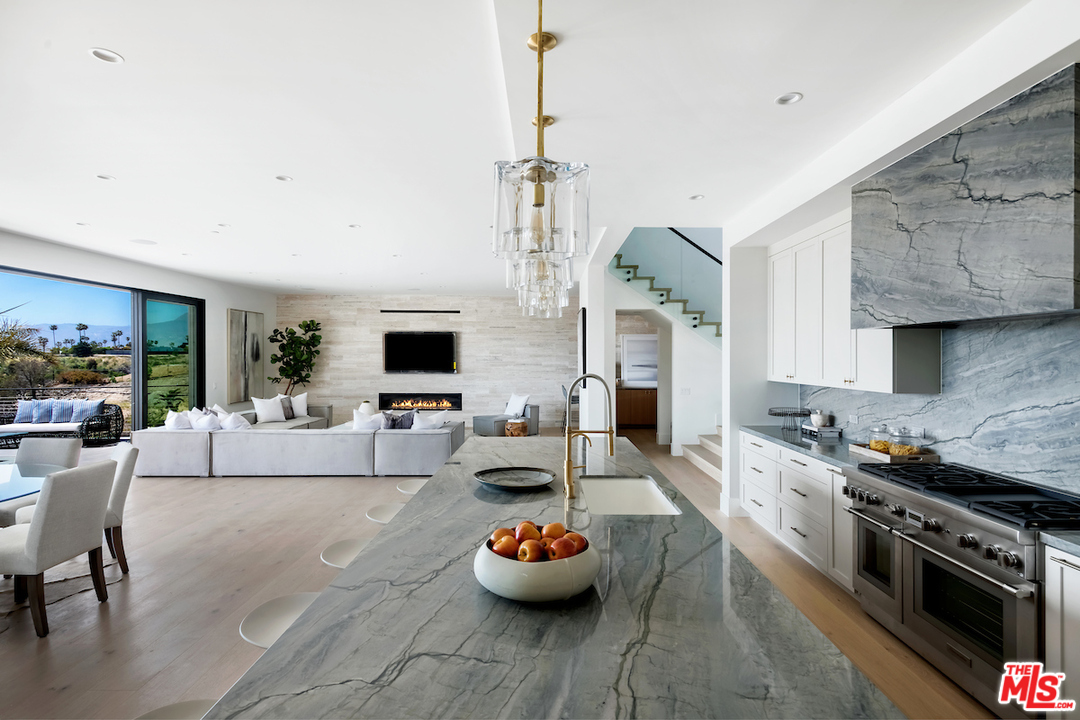 6761 Wandermere Road Malibu, CA 90265 - Photo 10 of 35 Gallery Image 10