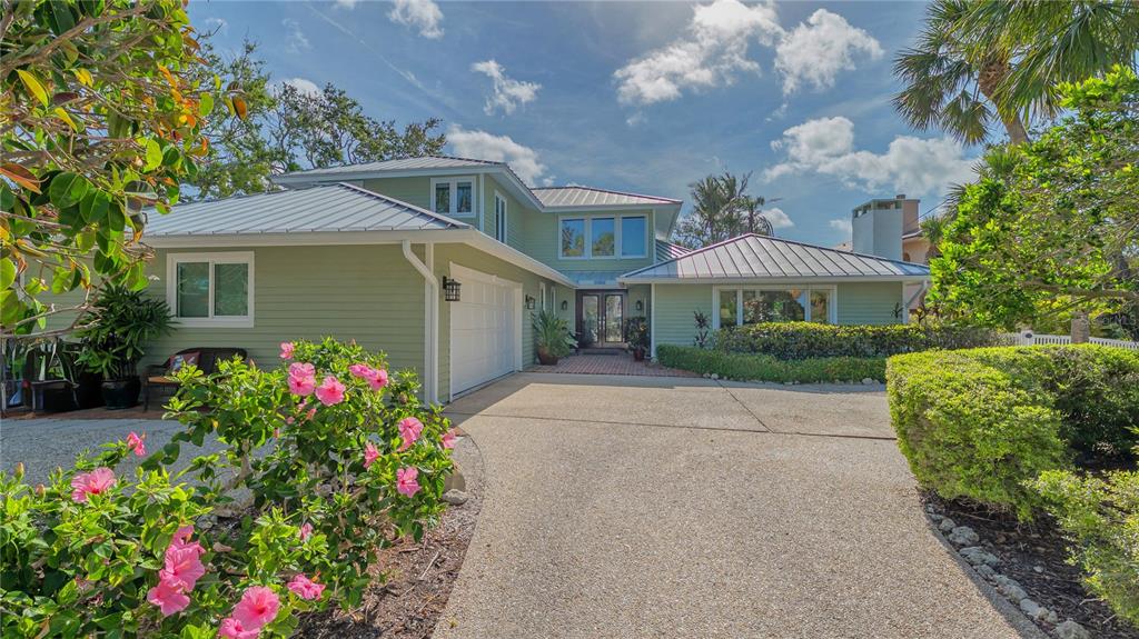 1042 North Casey Key Road Osprey, FL 34229 - Photo 2 of 58
