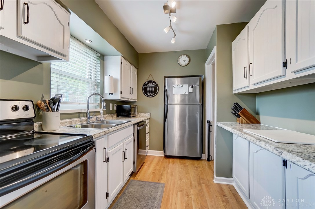 200 South Bromfield Road Kettering, OH 45429 - Photo 3 of 50 Gallery Image 3
