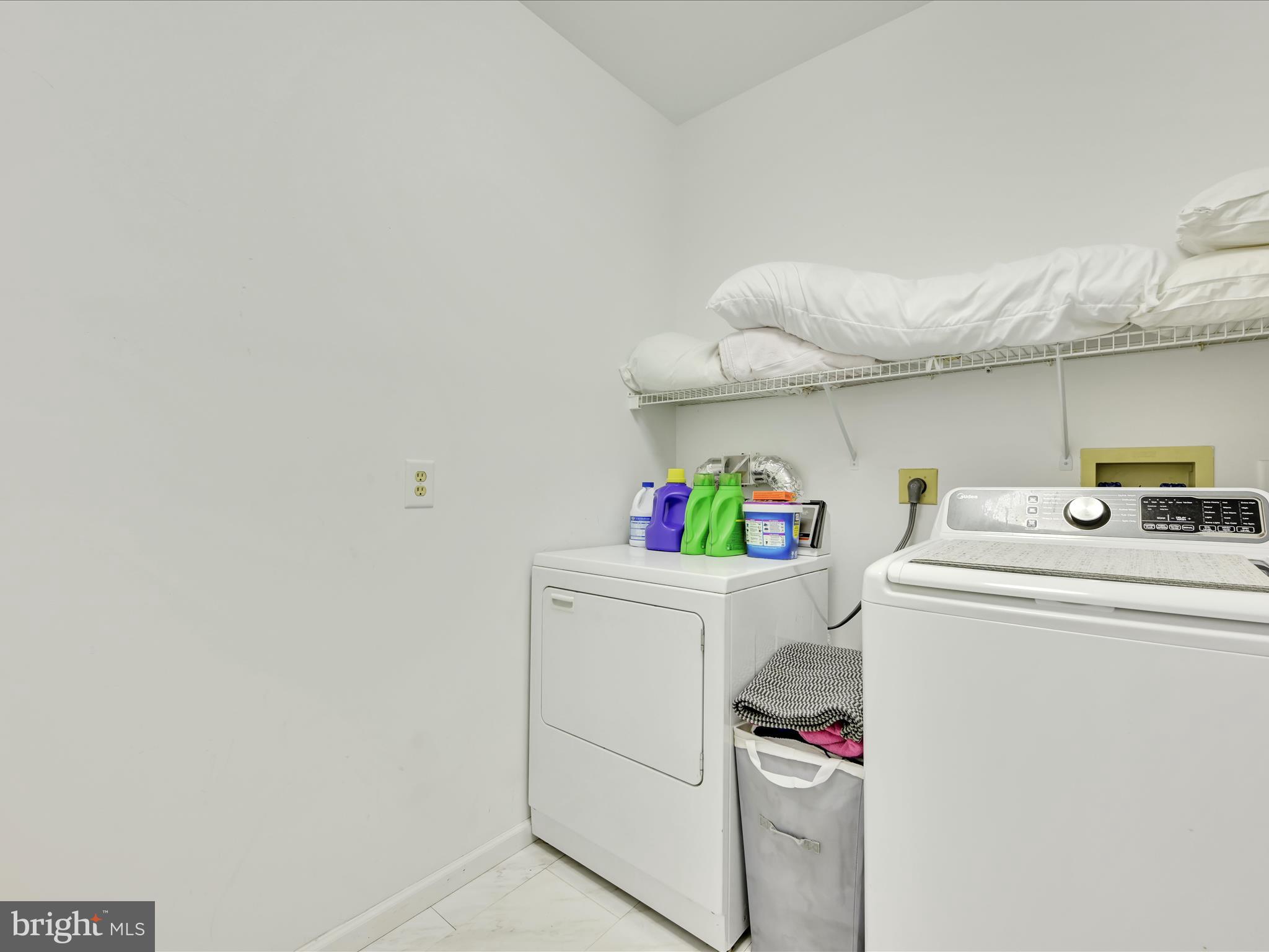 2415 Sharp Mountain Road Pottsville, PA 17901 - Photo 27 of 36 a utility room with dryer and washer