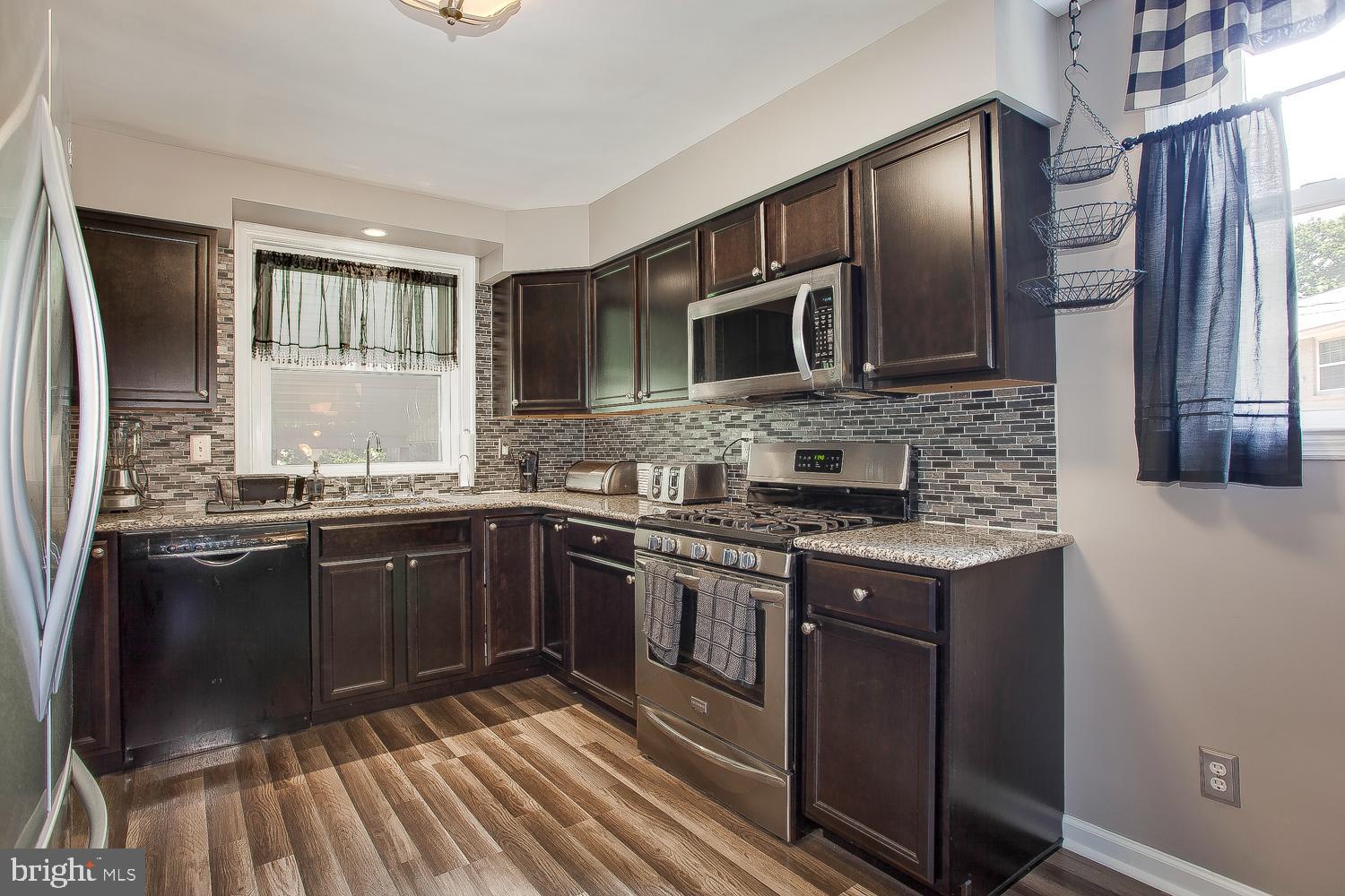 414 Pinecrest Road Norristown, PA 19403 - Photo 8 of 25 Gallery Image 8