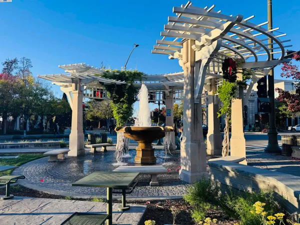 $328,000 | 1087 Murrieta Boulevard, Unit 243, Livermore, CA 94550