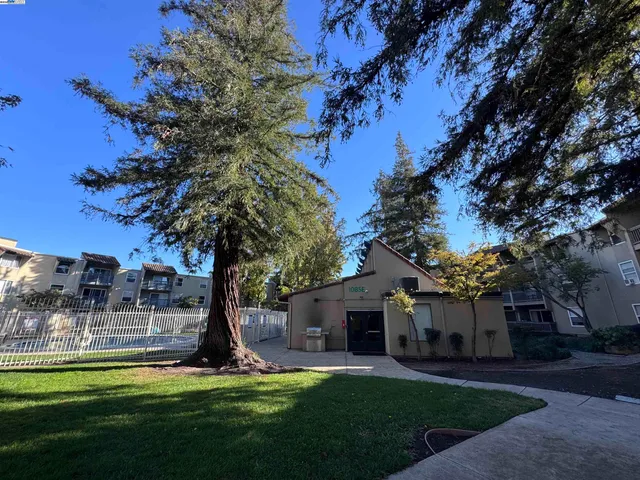 $328,000 | 1087 Murrieta Boulevard, Unit 243, Livermore, CA 94550