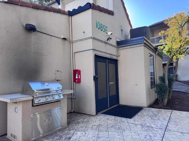 $328,000 | 1087 Murrieta Boulevard, Unit 243, Livermore, CA 94550